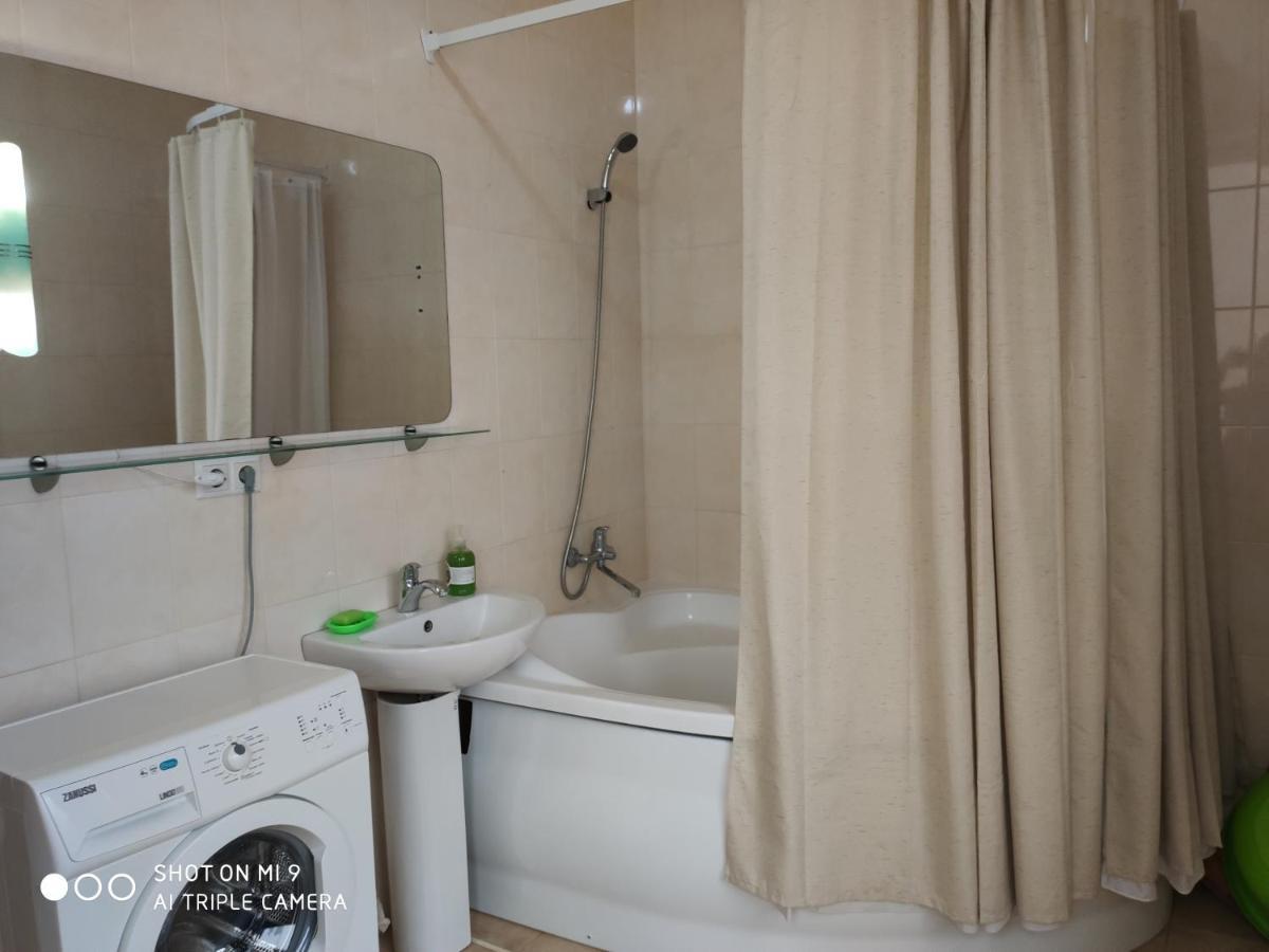 Apartments "Domovik" Івана Парканія 2А Кв 19 มุกาเชเว ภายนอก รูปภาพ